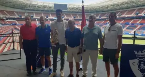 L.TORROT-rodeado-de-veteranos